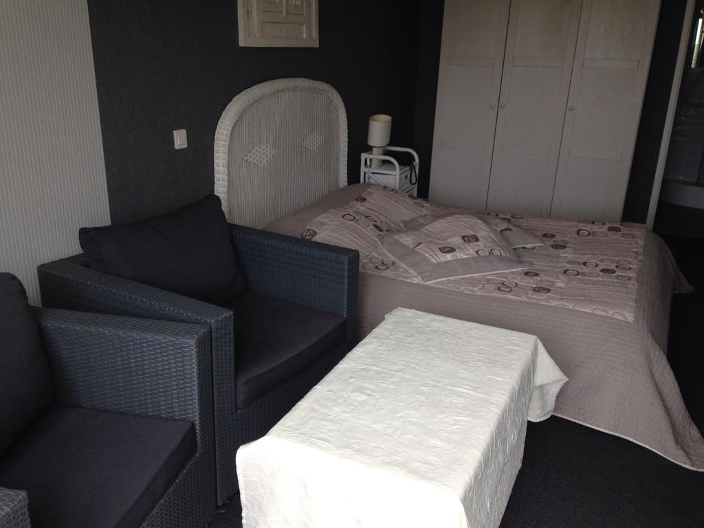 L'Epicurien Hotel Saint-Nicolas-de-Port Room photo