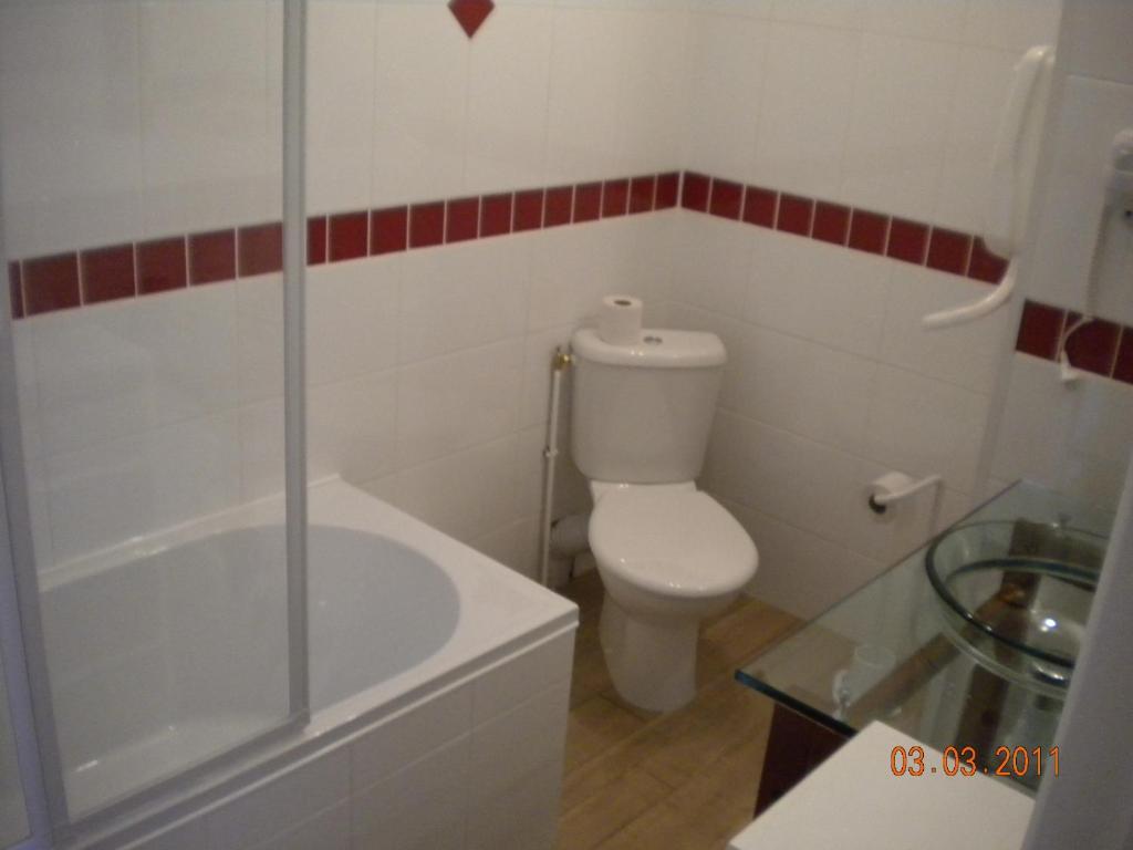 L'Epicurien Hotel Saint-Nicolas-de-Port Room photo